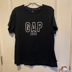 GAP Ladies Graphic Logo Crew Neck Short Sleeve Tee Size X-Large must pick up