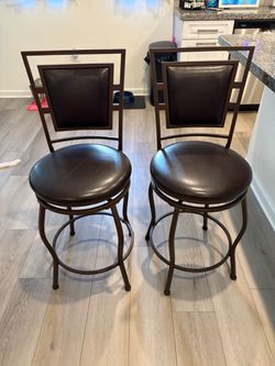 Set of 2 Swivel Bar Stools with Back