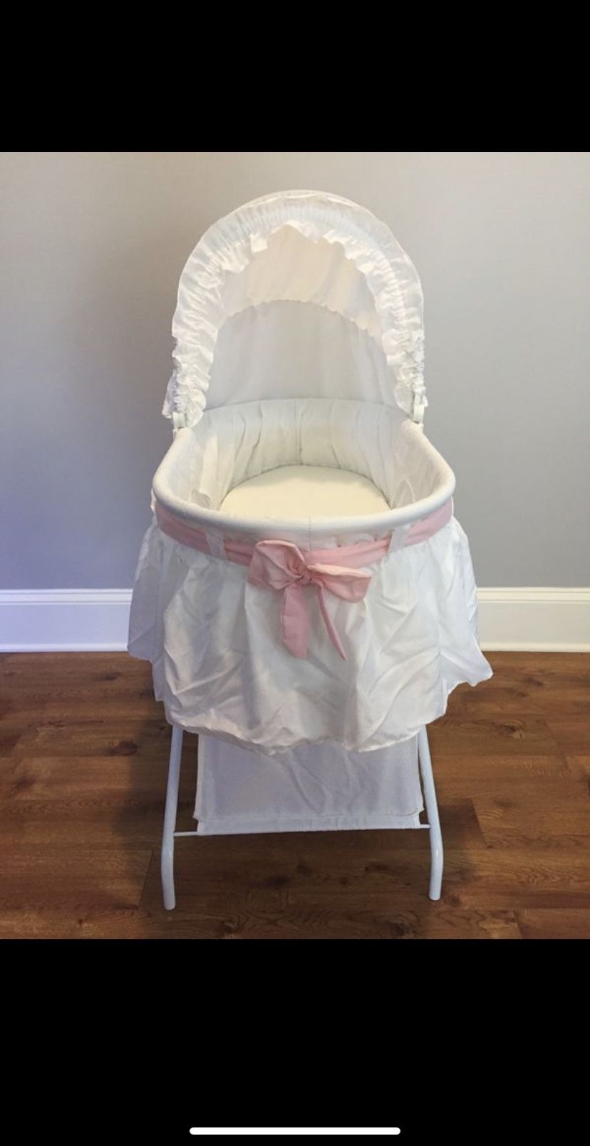 Like new Baby bassinet ..