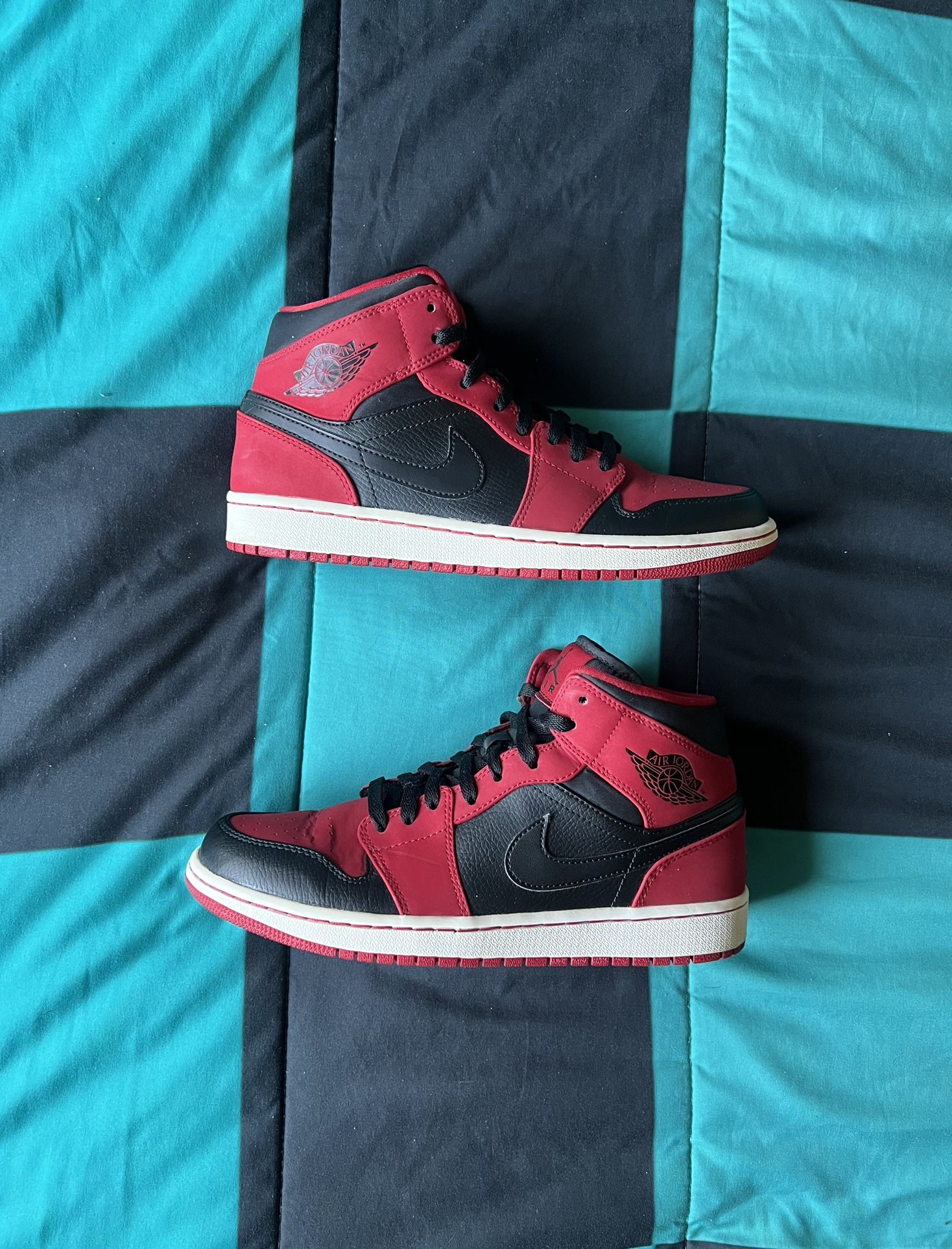 Men’s Air Jordan 1 Mid Size 9
