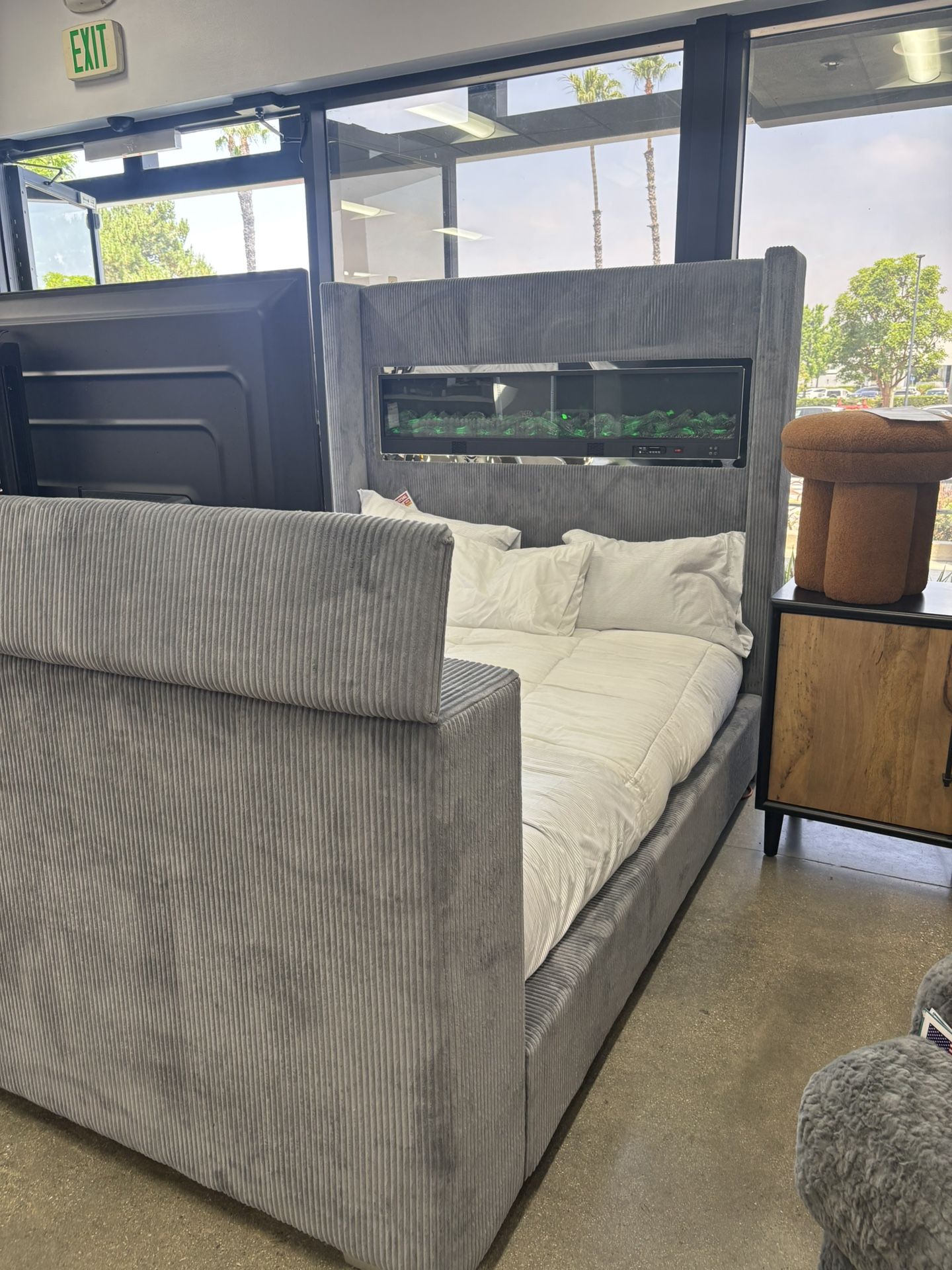 Queen Size Bed Frame With Mattress 