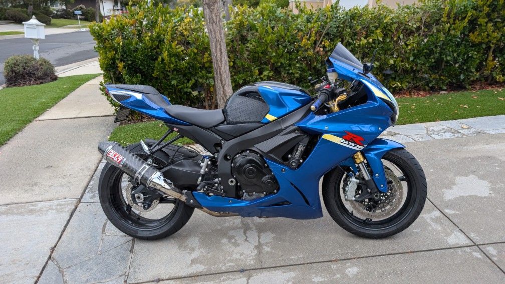 Suzuki GSXR 750 Sport bike Motorcycle