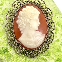 Lovely Vintage Cameo
