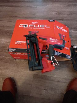 M18. 16 Gauge Finish Nailer Especial Para Crown Molding Base Board Among Other Things 