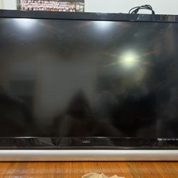 Color VIZiO TiVi 55” Just Used Few Time 1080p HOMI