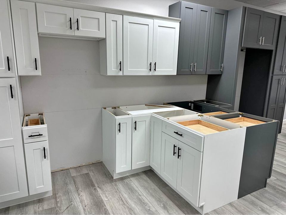 New Shaker Kitchen Cabinets! Great Price