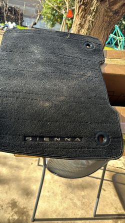 2022 Toyota Sienna Mats
