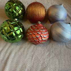Set Of 6 Large Ornaments