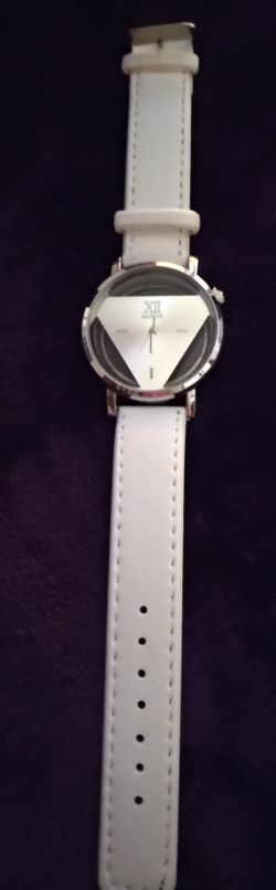 Inverted Triangle Watch* white