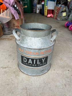 Milk can vase/planter