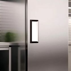 27" Stainless Steel Single Door Commercial Freezer 23 Cu.Ft with 3 Shelves