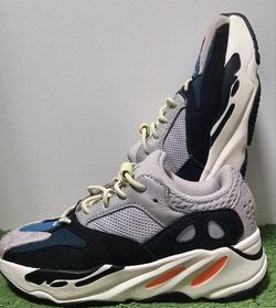Adidas Yeezy Kids
Boost 700 "Wave Runner " sneakers
