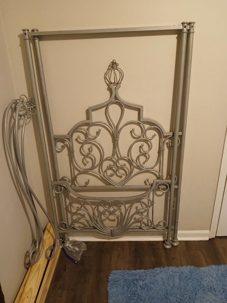 Twin Bed Frame 