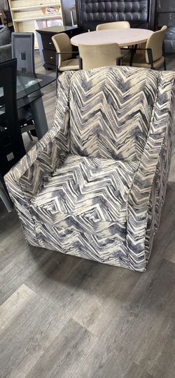 Swivel chair