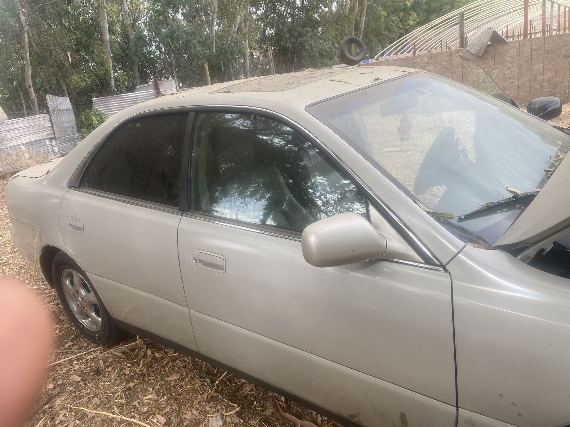 98 Lexus 300