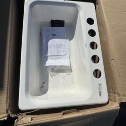 Kohler Bakersfield 31" undermount single-bowl kitchen sink