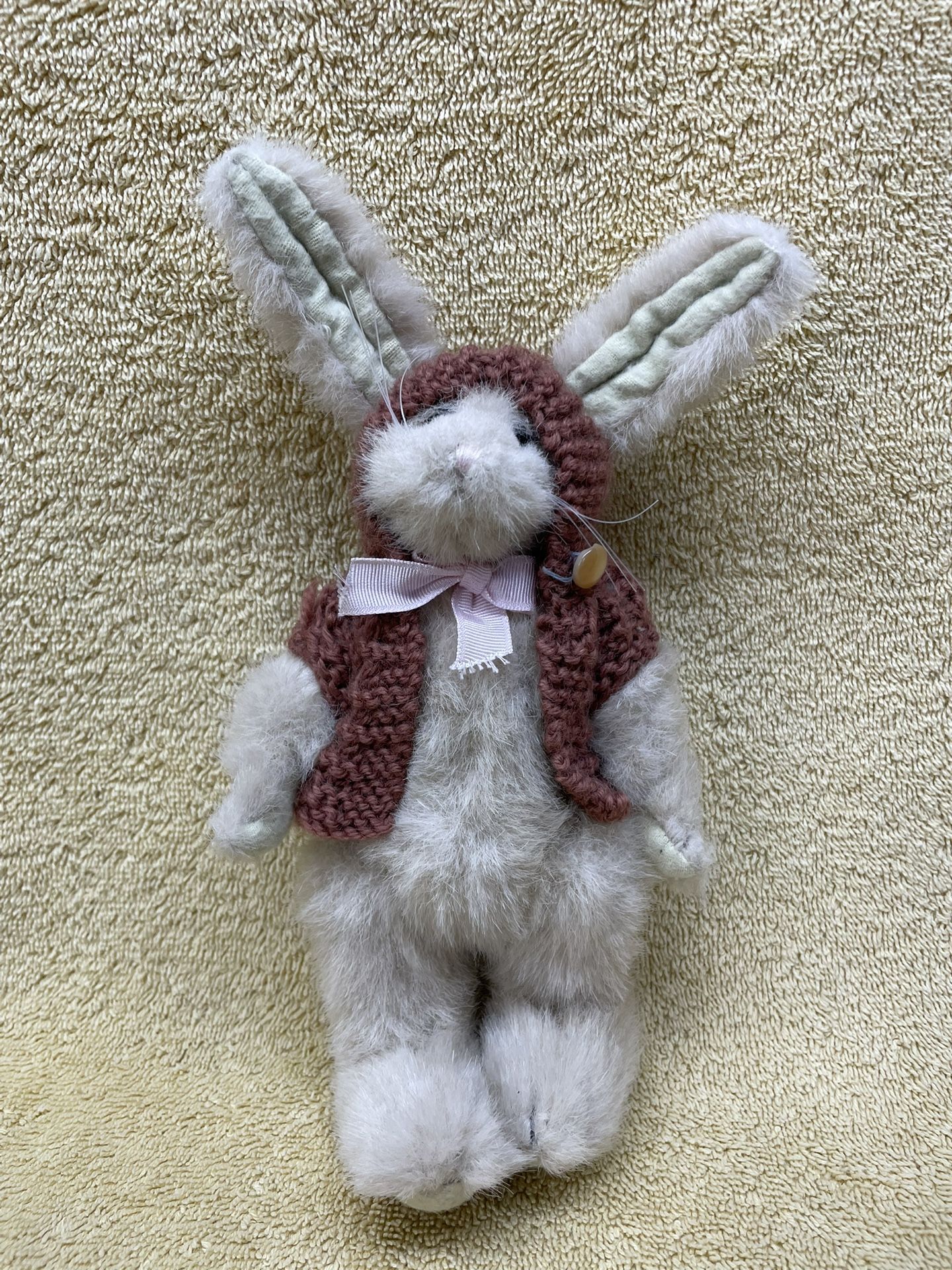 Boyd’s Plush Hare “Golda “