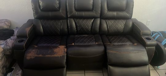 Electric recliner couch