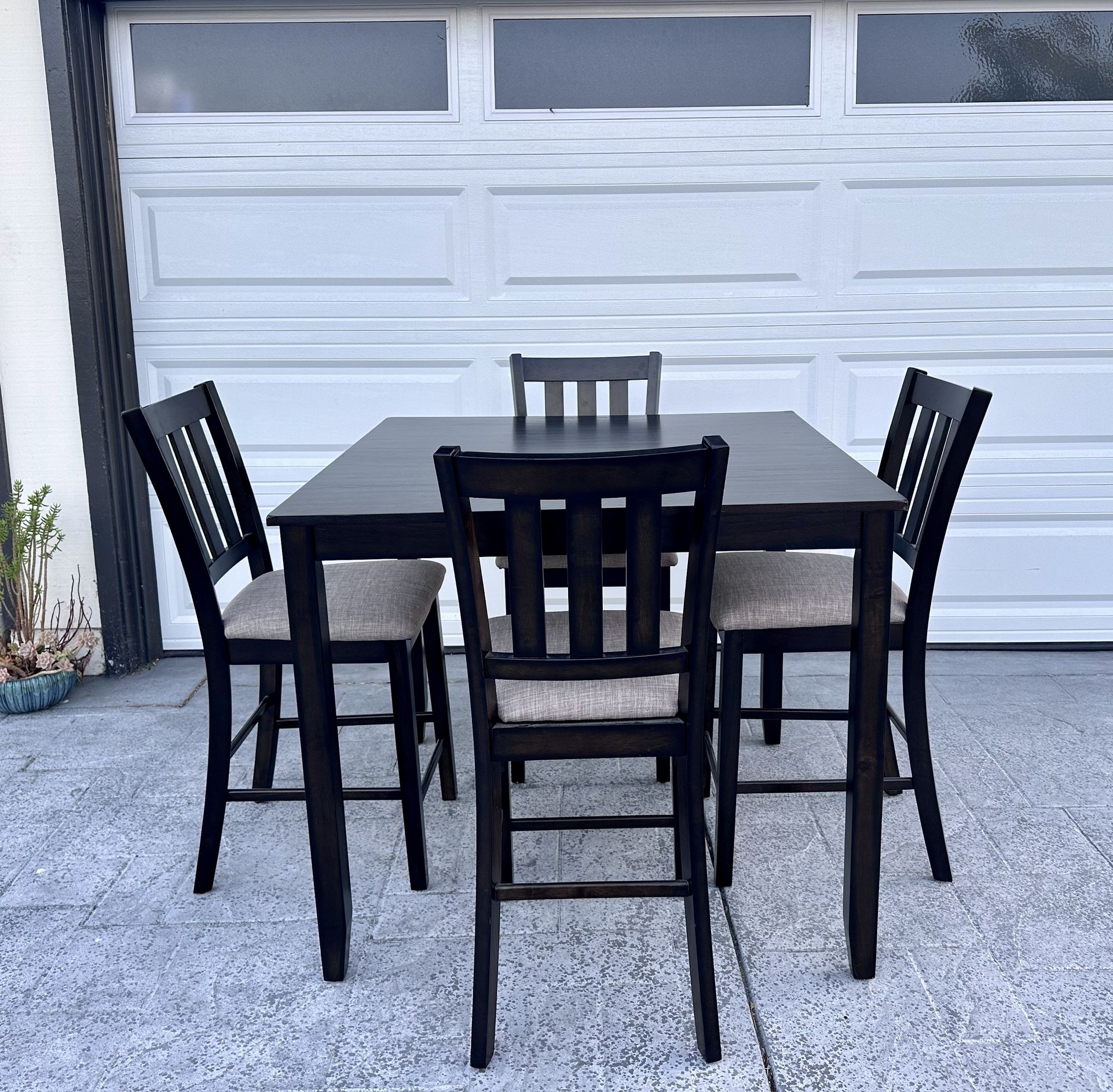 Dining Table With 4 Chairs