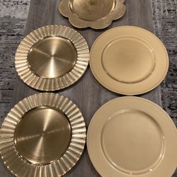 Five (5) Gold Charger Plates