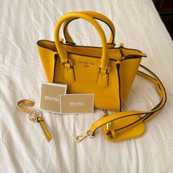 BRAND NEW Yellow MICHAEL KORS bag Medium 
