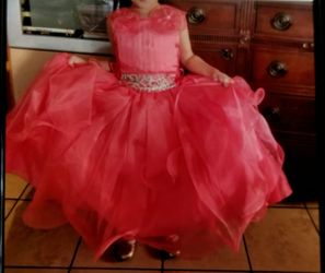 Beautiful Dress size 5