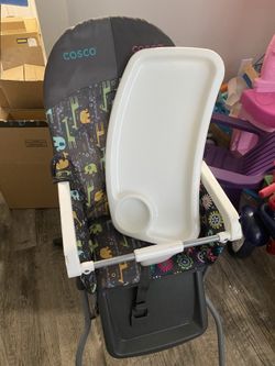 $25 – High Chair (Unisex, Great Condition)