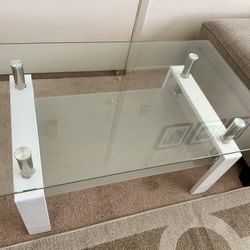 Modern Glass Coffee Table – Like New & Sturdy