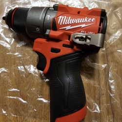 MILWAUKEE M12V FUEL BRUSHLESS-1/2-IN HAMMER DRILL/DRIVER 4 GENERACION BRAND NEW TOOL ONLY 