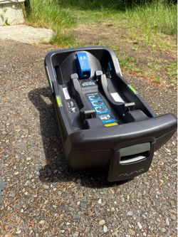 Nuna Pipa Car Seat Base