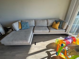 Living Spaces Light Gray Sectional Sofa with Left-Facing Chaise - MOVING HAS TO GO NOW!