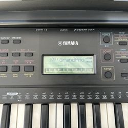 YAMAHA PSR-E273 Keyboard