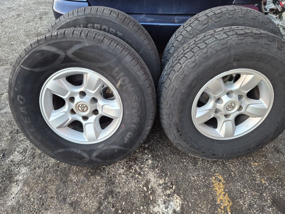 Toyota Tundra Stock Wheels 265/75/16
