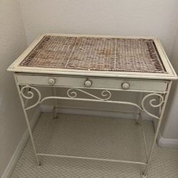 🌟🎄Distressed Metal And Wicker Side Table Or Plant Stand/$50 Firm/Lakeside