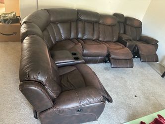 Large brown sectional couch 3 electric seat recliners we deliver within 12 miles