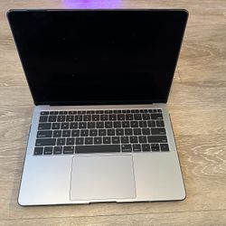 MacBook Air 13”