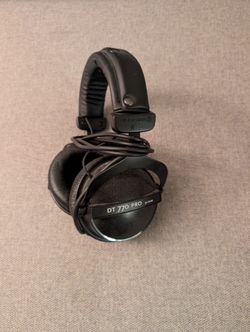 Beyerdynamic DT 770 Pro (32 Ohm) headphones