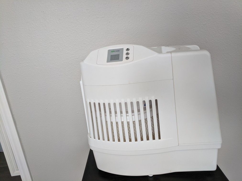 AIRCARE MA Whole- House Console-Style Evaporative Humidifier (Mini-Console)