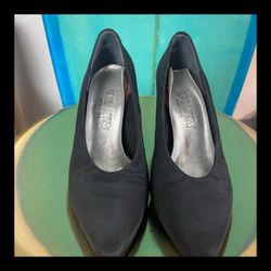 Socialites Black Satin Kitten Heels (7.5, Made in 🇺🇸)