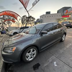 VW Jetta TDI Diesel Engine 