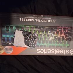 Steelseries Apex Pro TlK wireless 2.0 keyboard