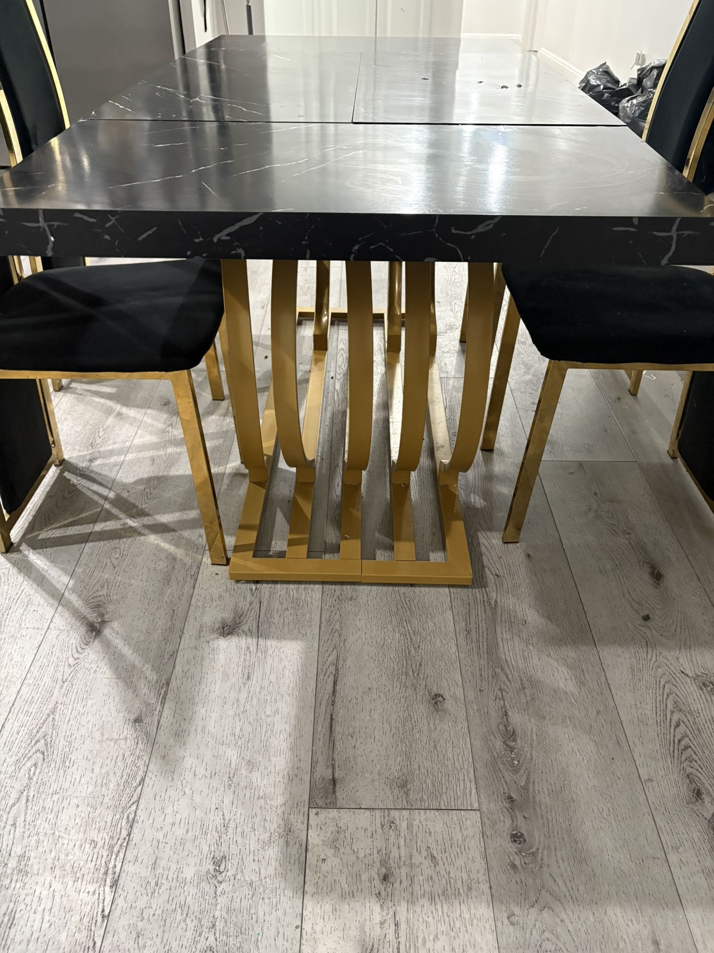 Dinning Table