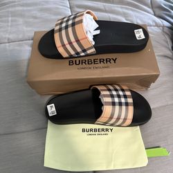 Burberry slides 