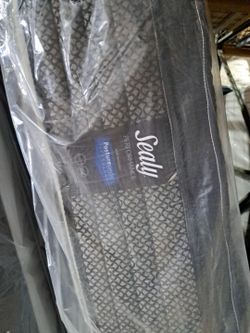 King Sealy Pillowtop Set