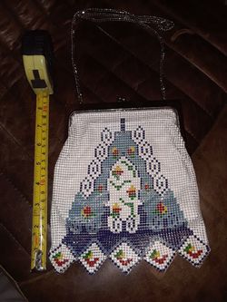 Vintage whiting & Davis enamel mesh purse.