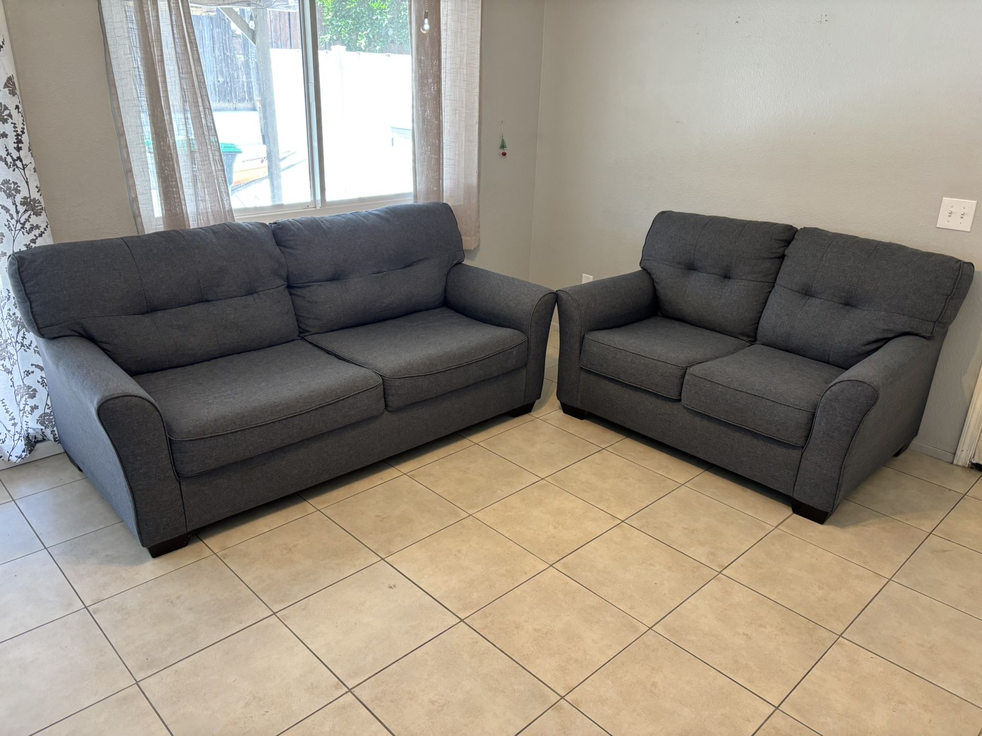 Gray Modern Sofa Couch with Pullout Bed and Loveseat Set Excellent Condition