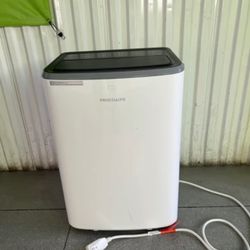 Portable Air Conditioner Frigidaire 8,000 BTU