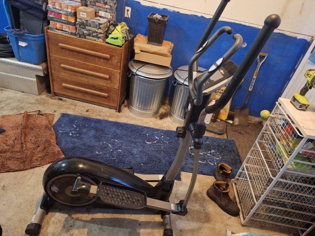 Best Fitness Elliptical Trainer