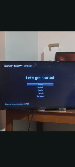 32 Inch Roku Sharp TV With Remote 