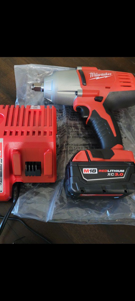 Brand New Milwaukee 18v Impact Wrench 1/2" 450lbs Of Torque Battery And Charger $210